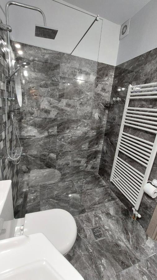 Ria'S Gardenview Apartment Yanya Dış mekan fotoğraf