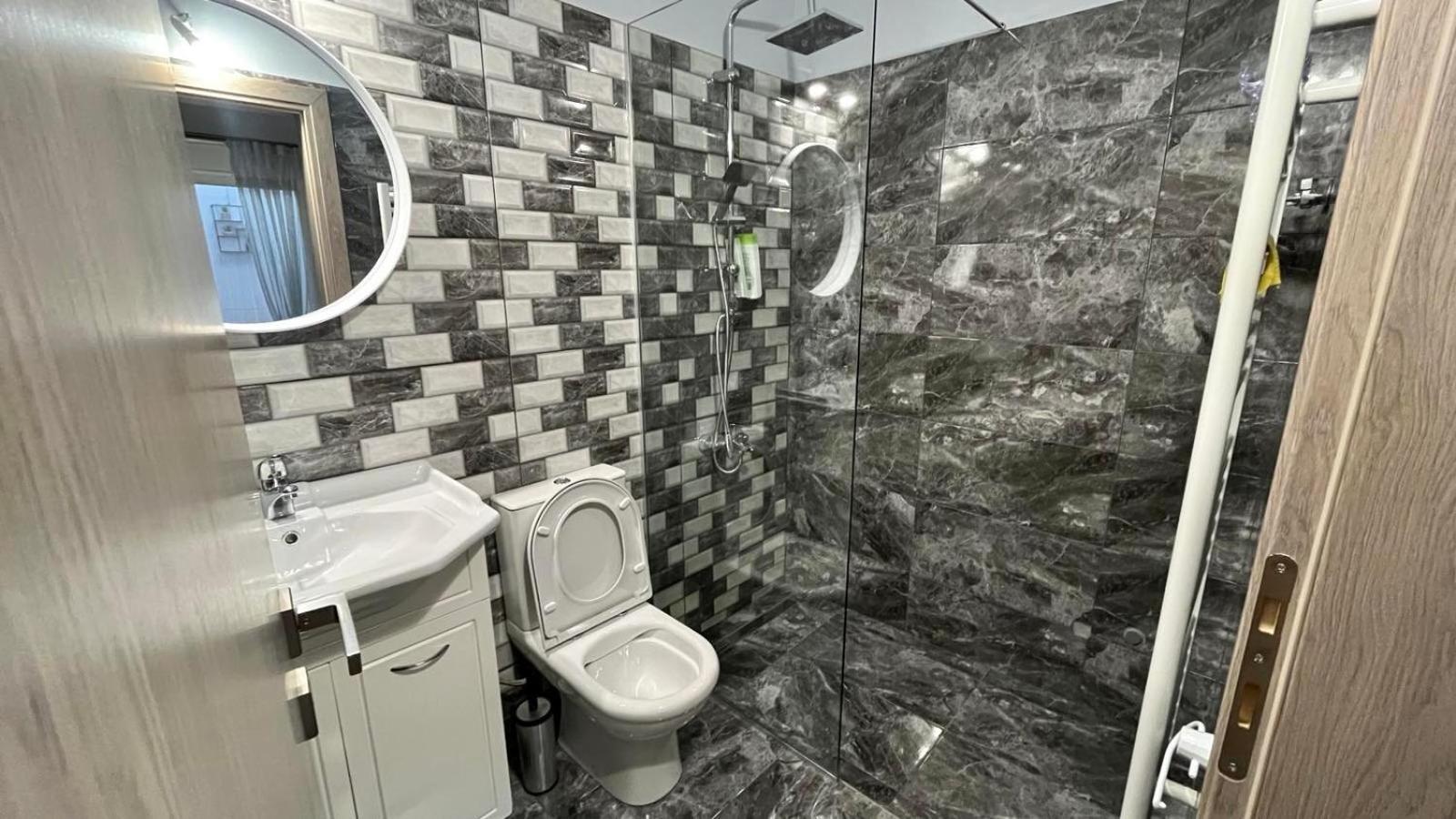 Ria'S Gardenview Apartment Yanya Dış mekan fotoğraf